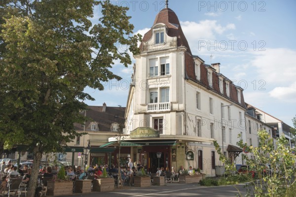 Dole, France. September 20th 2024 The 2nd Northwich Avenue Pub, Dole, France. Beside the River