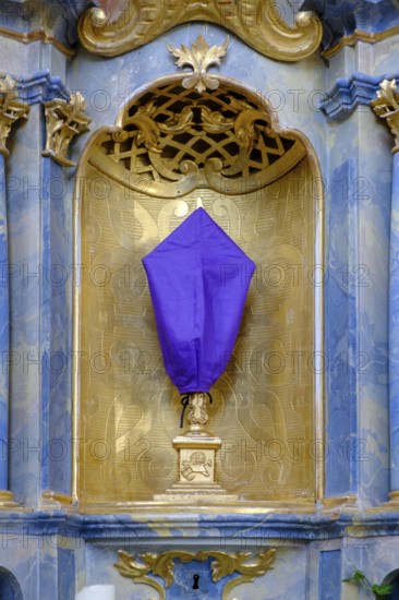 Holy Week, Lent, veiled cross, St. Notburga, Pfarrkirche St. Michael, Bertoldshofen, Ostallgäu,
