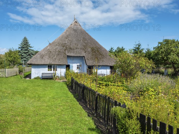 The thatched parish widow's house from 1719 with cottage garden, museum in Groß Zicker, Mönchgut