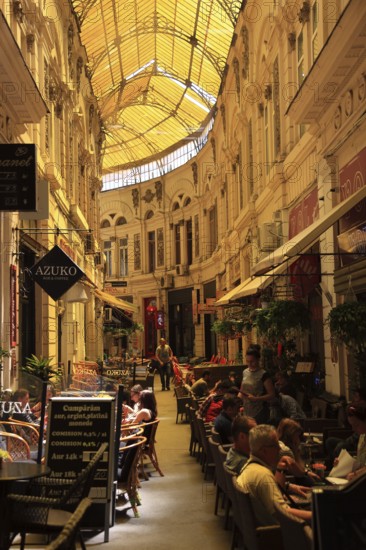 Romania, capital Bucharest, Bucuresti, restaurants and cafes in Passage Macca-Villacrosse, Pasajul