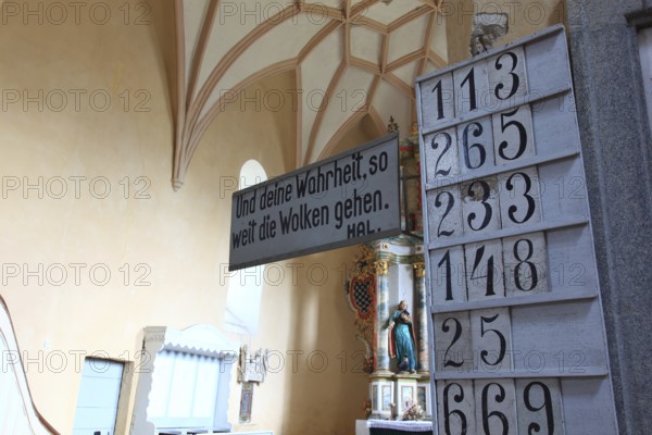 Song display in the fortified church of Valea Viilo's fortified church, German wormhole, a