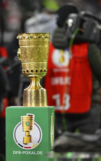 Cup on podium, TV camera, logo, soccer Bundesliga, DFB-Pokal, Allianz Arena, Munich, Bayern,