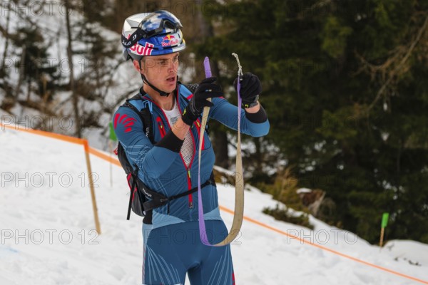 Athlete Toni Palzer withdrawing fur at the Jennerstier, Skimo, Jenner, Schönau am Königssee,