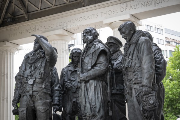 Royal Air Force Bomber Command Memorial designed by Liam O'Connor and Philip Jackson, Green Park,