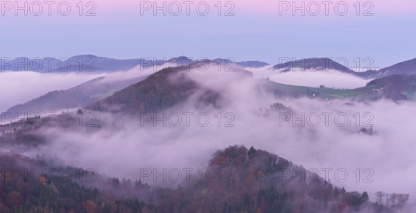 View from the Gisliflue of the Jura foothills covered in fog from the left, Wasserfluh,