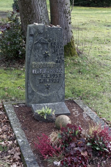 Grave of noble prostitute Rosemarie Nitribitt, Nordfriedhof Düsseldorf, North Rhine-Westphalia,