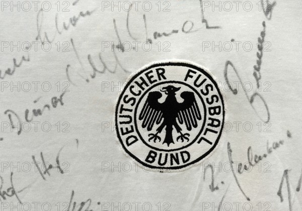 Original shirt, German Football Association with signatures after winning the World Cup in 1974 in