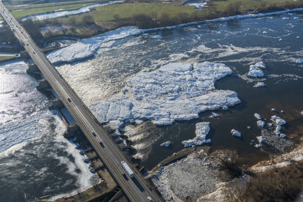Geesthacht, Elbe bridge with dam, Elbe bridge, dam, barrage, water regulation, weir, Elbe, federal