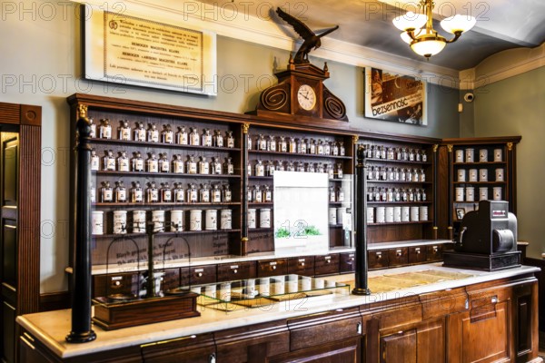 Pharmacy under the Eagle, place of help for Jews during the ghetto, museum, Heroes of the Ghetto