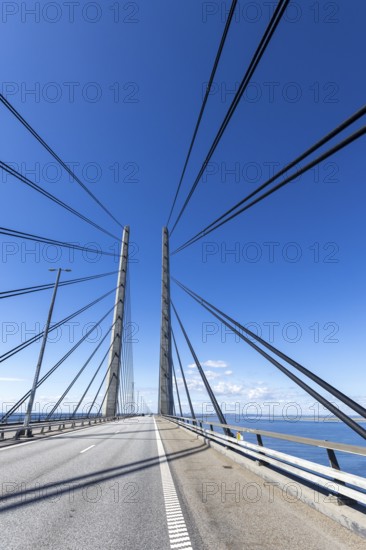 Roadway on the Öresund Bridge, Øresundsbrön, world's longest cable car bridge, connecting