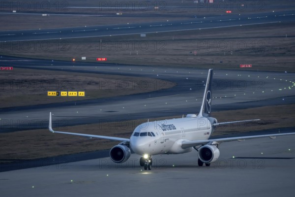 Lufthansa Airbus A320 after landing at Cologne/Bonn airport, on the taxiway to the terminal, North