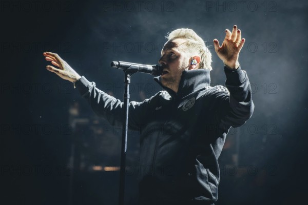 Singer Samuel David Carter from Architects live on European Tour 2026 in the Berlin Velodrome on 22