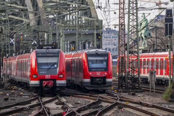 Rail system in front of Cologne Central Station, Hohenzollern Bridge across the Rhine, RRX,