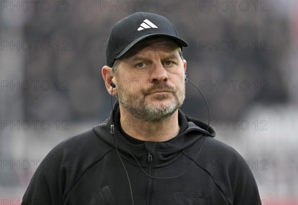 Coach coach Steffen Baumgart 1. FC Union Berlin FCU portrait MHPArena, MHP Arena Stuttgart,