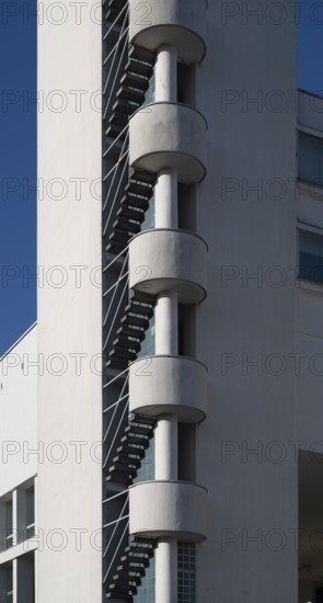 Tower with external staircase, Olympic Stadium, architects Yrjö Lindegren and Toivo Jäntti,