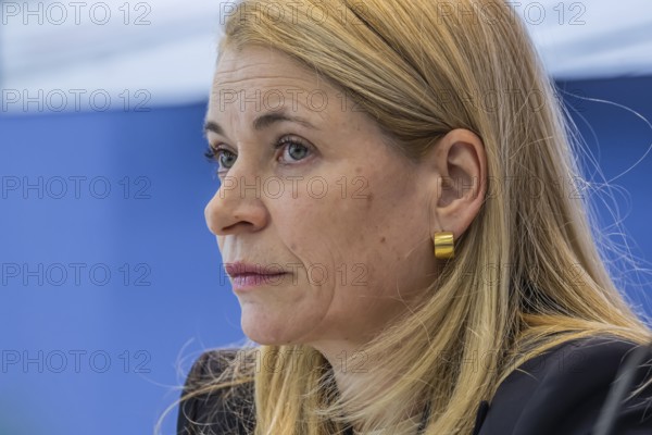 Evelyn Palla, CEO of DB. portrait. Special meeting of the Stuttgart Steering Committee 21