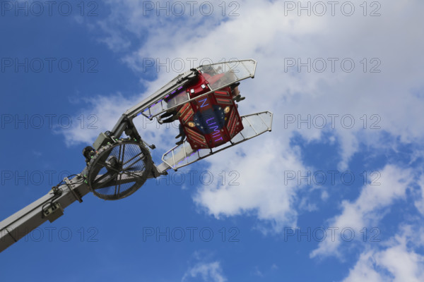 No limit carousel, fairground in Friedrichsau Ulm, folk festival, hustle and bustle, fair,