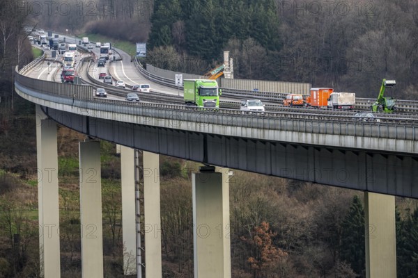 The Wiehl Valley Bridge, A4 motorway, the motorway bridge is considered extremely dilapidated,