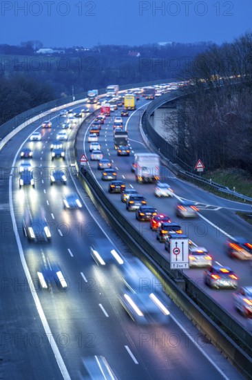 Evening traffic on the A52 motorway, between Düsseldorf and Essen, at the Ruhr Valley Bridge,