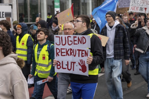 School strike against military service, around 600 participants in a demonstration against the