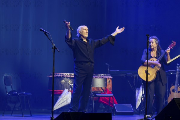 Herman van Veen, singer, songwriter, Netherlands, with the program Achtzig live, 04.12.2025,