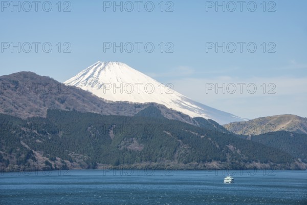 View of Lake Ashi with Mount Fuji volcano, Benten-no-hana Tenbodai viewpoint, Hakone Park, Hakone,