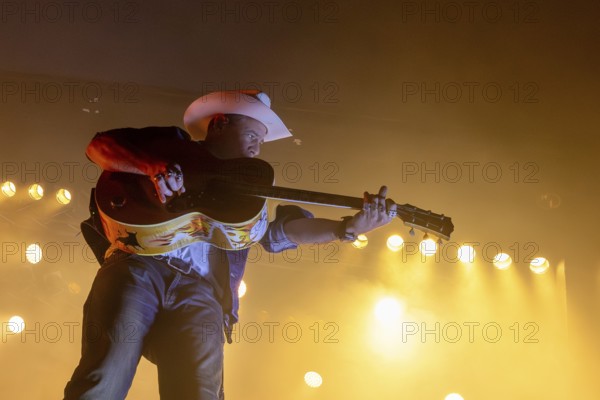 Alec Völkel (Boss Burns), singer of the band The BossHoss during their Back To The Boots Tour 2025