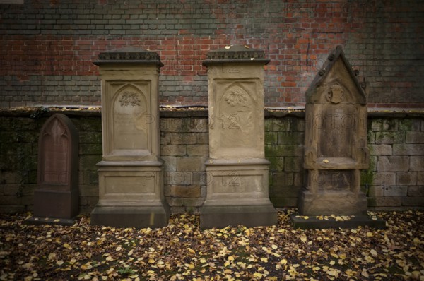 Gravestones, grave, graves, Hoppenlauf cemetery, oldest preserved cemetery in Stuttgart, autumn