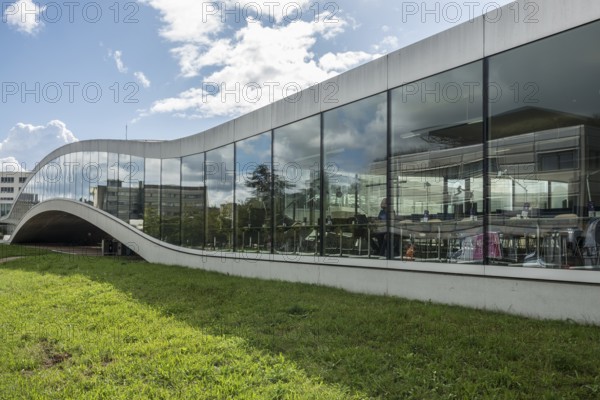 Rolex Learning Centre, SANAA architects, École polytechnique fédérale de Lausanne, EPFL, Lausanne,