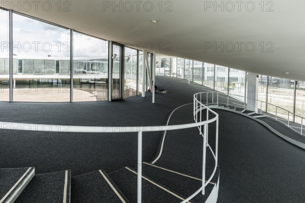 Interior view, Rolex Learning Centre, École polytechnique fédérale de Lausanne, EPFL, Lausanne,