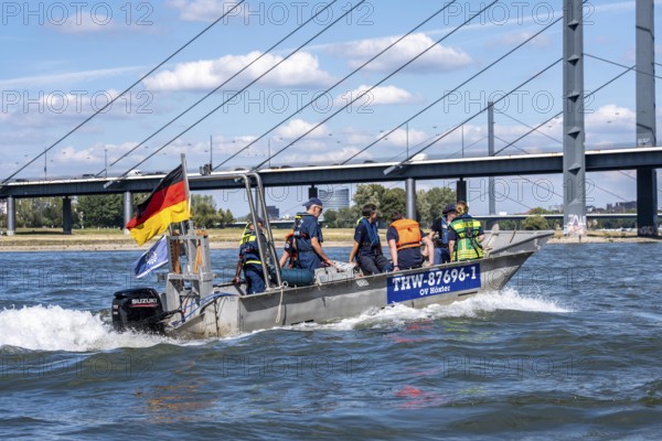 Multi-purpose boat of the THW during a training trip on the Rhine near Düsseldorf, the specialist