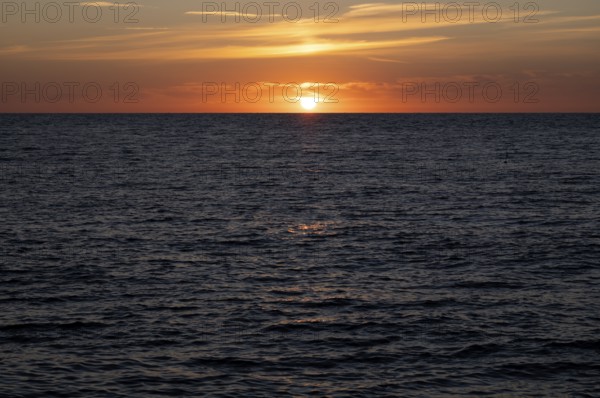 Sunset by the sea, North Sea, English Channel, Étretat, evening mood, atmospheric, Normandy,