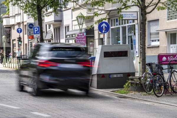 Mobile speed camera system, of the city of Essen, for speed monitoring, speed camera trailer, can