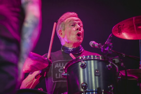 Paul Cook, drummer of the Sex Pistols ft. Frank Carter live at the Berlin Zitadelle Spandau on 04