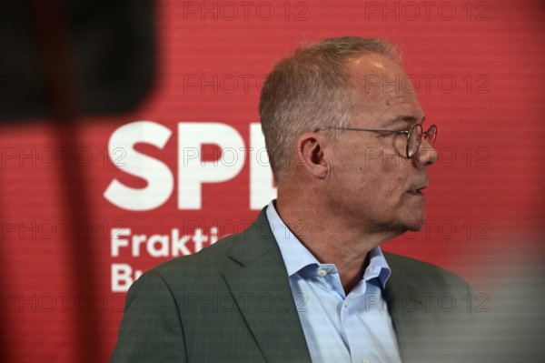Matthias Miersch, Chairman of the SPD parliamentary group, at the press statement in front of the