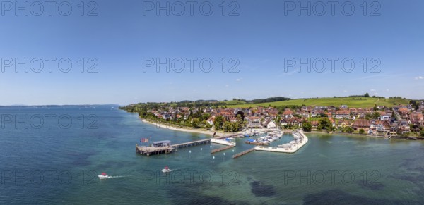 Luftbild, Panorama von der Bodenseegemeinde Hagnau, Winzerdorf und beliebter Ferienort am Bodensee,