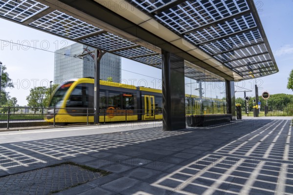 New bus and tram stops at Science Park Utrecht, Utrecht University, the stops have been redesigned,