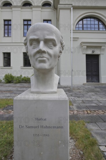 Memorial to the physician, doctor and founder of homeopathy Samuel Hahnemann, sculpture, head,