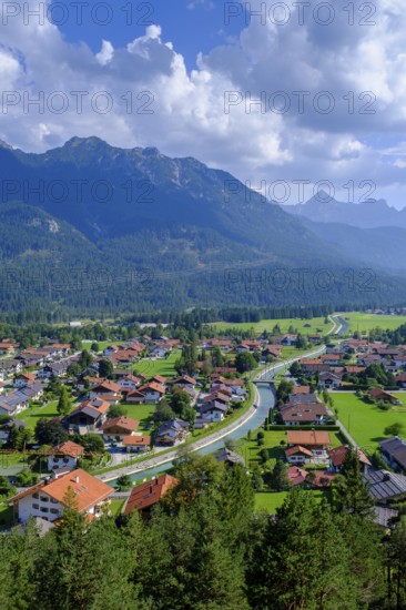 Magdalena Neuner Weg Promenade, Krepelschrofen, Wallgau in front of the Karwendel, Werdenfelser