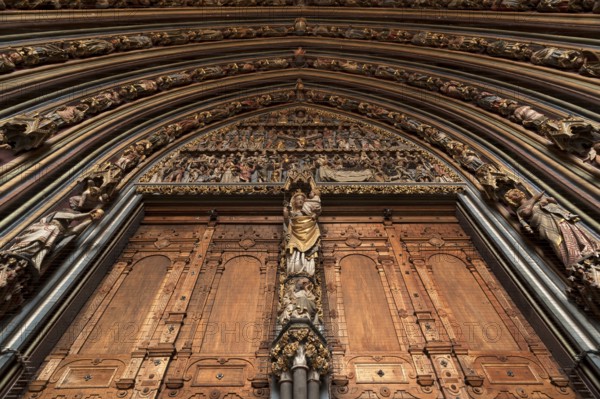 Detail of the entrance gate of the porch,1483, of the Freiburg Minster, 1513, Freiburg,