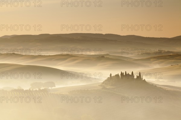 Belvedere Farmhouse at sunrise, San Quirico d'Orcia, Val d'Orcia, UNESCO World Heritage Site,