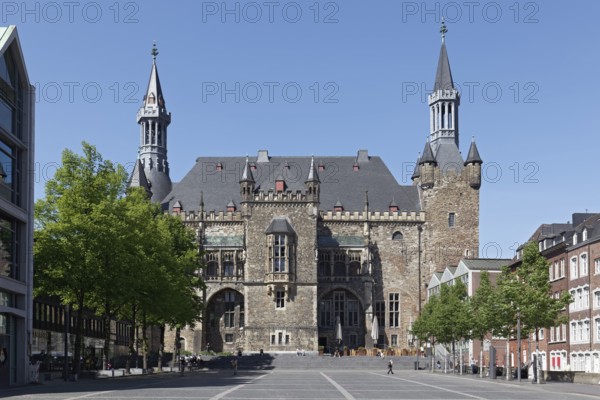 Katschhof with view of town hall, historic square, old town centre, Aachen, North Rhine-Westphalia,