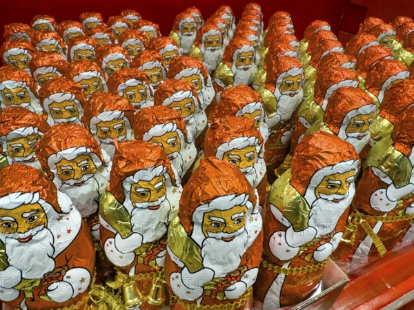 Display on the shelf of chocolate Santa Claus chocolate Santa Claus Santa Claus Santa Claus Santa