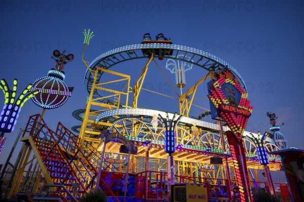 Rollercoaster Wild Mouse, rides, neon lights, Cannstatter Wasen, blue hour, funfair, spring