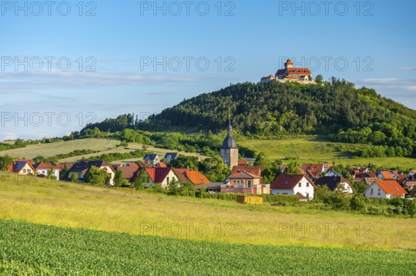 View of the Wachsenburg Fortress and the village of Holzhausen, Drei Gleichen castle ensemble,