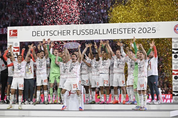 FC Bayern Munich FCB celebrates 34th championship title, championship celebration, championship