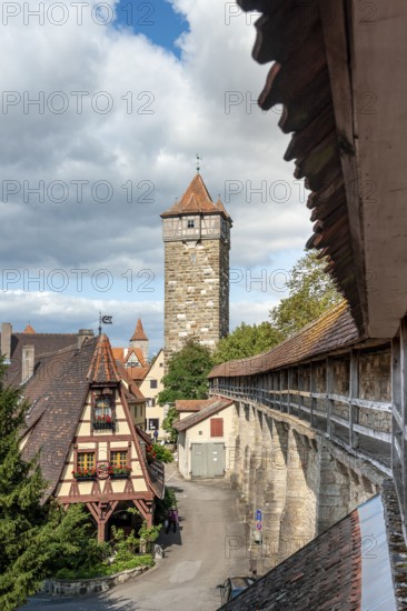 View from the town wall to the Gerlach smithy at the Rödertor with Röderturm, Rothenburg ob der