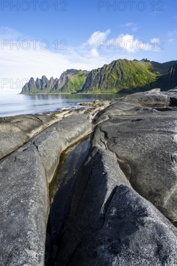 Tidal pools, rocky coast of Tungeneset, Devil's Teeth, Devil's Teeth, Okshornan, Ersfjorden, Senja