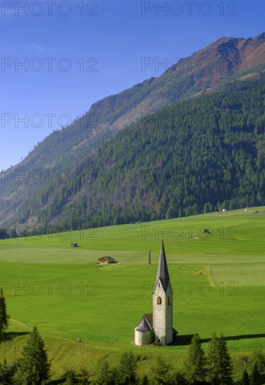 Church of St George, consecrated in 1366 between Ködnitz and Großdorf behind Gorner, Hohe Tauern,