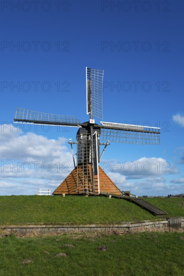 Grit mill for drainage, Goengahuizen, Goëngahuizen, Goaiïngahuzen, Friesland, Fryslân, Netherlands,
